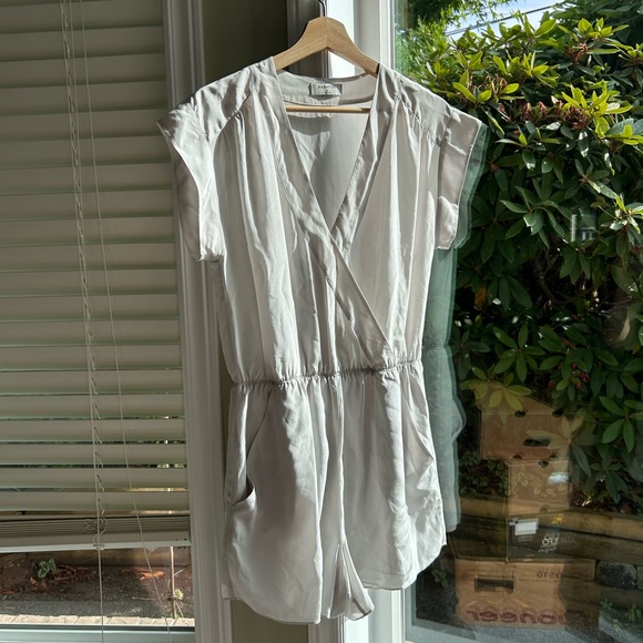 NEW Aritzia babaton corbett romper lavender silk - Picture 14 of 14